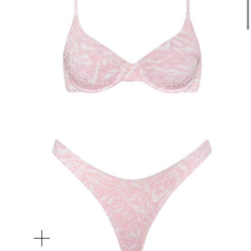 ISO these triangl bikinis/style
